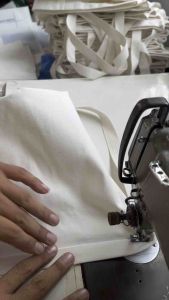 MND กระเป๋าผ้าดิบ ถุงผ้าดิบ ผ้าลายสองเนื้อหนาขนาด12x14นิ้ว หูหิ้วคอตตอนสีออกขาว แข็งแรง ทนทาน รับน้ำหนักได้ดี