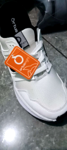 sepatu olahraga#sepatu running pria#sepatu running wanita#sepatu putih#sepatu dewasa#sepatu lari#