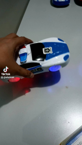 Mainan mobil polisi ada lampu dan suara dengan model mobil yang sporti COCOK BUAT KADO