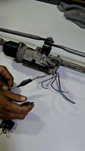 ชุดคันชักปัดน้ำฝน Nissan Navara Nissan Navara ตัวแรก พร้อมมอเตอร์ปัดน้ำฝน อุปกรณ์ สมบูรณ์พร้อมใช้งาน รหัส d40