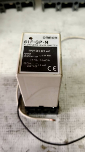 polatles level switch Omron