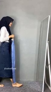 Rebbeca Rok Jeans Wanita Skirt Kancing Belah Samping