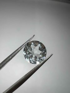 3785-ĐÁ TOPAZ TRẮNG ( THIÊN NHIÊN ) KHÔNG XỬ LÝ ( CÓ MÂY VÀ TẠP CHẤT)