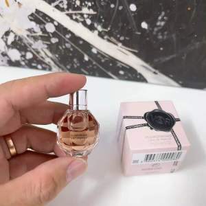 Nước hoa nữ Viktor Flowerbomb 7ml