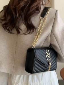 ชื่อสินค้า: กระเป๋าแฟชั่นใหม่มีพู่โซ่สะพายไหล่และสะพายข้างสำหรับผู้หญิง 2025 คุณภาพสูง