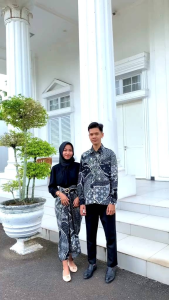 real pict cauple batik kemeja panjang mid rok lilit free ring