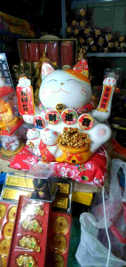Maneko-Niko Large Decor Ornaments - Japanese Beckoning Cat Figurine for Prosperity and Good Luck