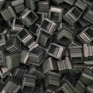 ชุดจุกรองขาเก้าอี้ สี่เหลี่ยมสวมใน แบบชั้น สุดฮิปอาร์ตซีน มีสินค้าส่งได้ พลาสติกรองขาโต๊ะ ฝาปิดเหล็กกล่อง จุกอุดพลาสติกสี่เหลี่ยมสวมใน ยางรองขาโต๊ะ