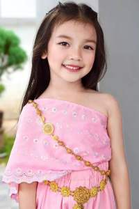 ชุดไทยเด็ก ชุดไทยประยุกต์ สไบรุ้ง เซท2ชิ้น สไบสำเร็จสม๊อคยางยืด + โจงสม็อคเอว