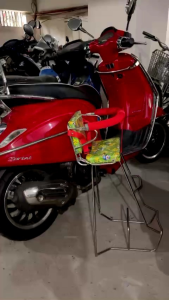 Ghế ngồi xe máy cho bé xe Vespa.Ghế tựa vòng