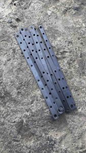 BRACKET PLAT PENGGARIS SERBAGUNA TEBAL 28 - 3 MM LUBANG 10 & 12 MM MENTAH
