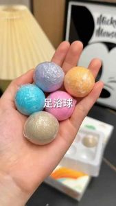 暴汗泡脚丸 （2盒20粒) Intense Sweating Foot Soak  泡脚球😍草🌿本精油浴盐球.🌈 这款草本精油嫩肤足浴球，滋养双脚，睡前泡个脚，来个足浴SPA，排毒.再暖暖的入睡，真的太舒服了吧❗❗❗#好物分享#