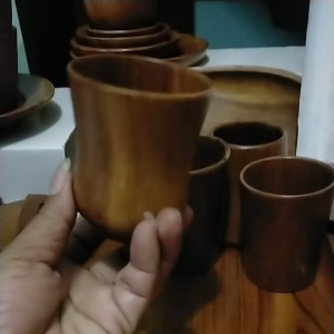 gelas kaki dari kayu jati diameter 6cm tinggi 8cm