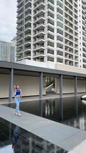 กางเกงยีนส์ขากระบอกเล็ก ผ้ายืด เอวสูง ไซส์ M 26-28นิ้ว CR401