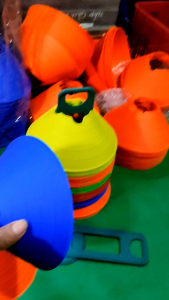 Mắc cơ mấm nhựa. sét 5 sản phẩm  kích thước cao 8cm ngang 20cm làm mô hình tập luyện dẫn bóng đá.sản phẩm làm từ nhựa nguyên sinh