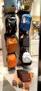 Ready Stock Carbon fibre Men Short wallet Dompet Lelaki Plain Simple Fashion Casual Ultra Thin Multi Card Shorts Wallet