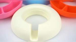 Silicone Food-Grade Snack Bowl 40oz Tumbler With Handle Reusable Water Bottle Snack Tray with 4 Compartments Lightweight Snack Ring Snack Platter
