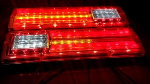 Stop Lamp 24 Volt Truk Model Titik / Lampu Rem Truck 24V Model Titik - 12 Volt Titik Berkualitas