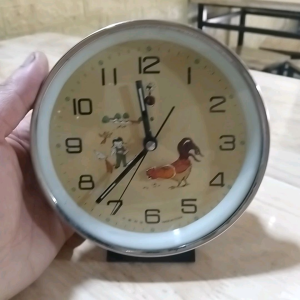 Đồng hồ báo thức cót cơ máy đồng gà trống mổ thóc 1970 hàng xưa sưu tầm