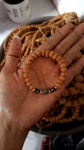 Gelang jenitri asli