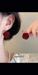 (Bebas beli 2 dapat bonus) A138 Anting mawar merah jepit bunga manis titanium wanita Korea