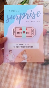 Hadiah Unik & Voucher Cinta: Pilihan Romantis untuk Pasangan\\n\\n Apa Itu Cuplikan Cinta untuk Romantis?\\nCuplikan cinta adalah ungkapan kasih sayang yang ditulis atau dibuat dalam bentuk fisik atau digital, yang bisa menjadi hadiah romantis untuk pasangan Anda. Ini bisa berupa pesan pribadi, puisi, atau bahkan gambar yang menunjukkan betapa Anda peduli dan cinta kepada pasangan Anda.\\n\\n Bagaimana Cuplikan Cinta Bisa Membuat Hubungan Lebih Romantis\\nCuplikan cinta bisa menjadi cara yang unik dan pribadi untuk mengekspresikan cinta Anda kepada pasangan. Ini membantu memperkuat ikatan emosional dan membuat hubungan Anda semakin dekat.\\n\\n Contoh Cuplikan Cinta yang Dapat Anda Berikan kepada Pasangan\\n* Pesan pribadi yang ditulis tangan\\n* Puisi romantis\\n* Gambar atau lukisan yang menunjukkan cinta Anda\\n* Video pesan pribadi\\n\\n Hadiah Unik untuk Pasangan\\nHadiah unik adalah cara yang bagus untuk menunjukkan betapa Anda peduli dan cinta kepada pasangan Anda. Ini bisa berupa barang-barang yang tidak biasa atau barang-barang yang memiliki makna spesial bagi Anda dan pasangan Anda.\\n\\n Cara Memilih Hadiah Unik yang Sesuai dengan Keinginan Pasangan\\n* Kenali minat dan hobi pasangan Anda\\n* Pertimbangkan barang-barang yang memiliki makna spesial bagi Anda dan pasangan Anda\\n* Cari barang-barang yang unik dan tidak biasa\\n\\n Contoh Hadiah Unik yang Bisa Anda Berikan kepada Pasangan\\n* Barang-barang handmade\\n* Barang-barang eksklusif\\n* Barang-barang yang memiliki makna spesial bagi Anda dan pasangan Anda\\n* Barang-barang yang mencerminkan minat dan hobi pasangan Anda\\n\\n Vouchers Cinta untuk Pernikahan\\nVouchers cinta adalah cara yang bagus untuk menunjukkan betapa Anda peduli dan cinta kepada pasangan Anda. Ini bisa berupa voucher untuk pengalaman romantis atau barang-barang yang dapat dinikmati bersama.\\n\\n Mengapa Vouchers Cinta Penting dalam Pernikahan\\nVouchers cinta bisa menjadi cara yang bagus untuk memperkuat ikatan emosional dalam pernikahan. Ini membantu memperkuat hubungan Anda dan membuatnya semakin dekat.\\n\\n Cara Membuat Vouchers Cinta yang Menarik untuk Pasangan\\n* Pertimbangkan pengalaman romantis yang bisa dinikmati bersama\\n* Pilih barang-barang yang memiliki makna spesial bagi Anda dan pasangan Anda\\n* Buat voucher yang menunjukkan betapa Anda peduli dan cinta kepada pasangan Anda\\n\\n Vouchers Cinta Baru\\nInovasi terbaru dalam vouchers cinta bisa menjadi cara yang bagus untuk mengekspresikan cinta Anda kepada pasangan. Ini bisa berupa voucher digital atau pengalaman romantis yang unik.\\n\\n Inovasi Terbaru dalam Vouchers Cinta\\n* Voucher digital\\n* Pengalaman romantis yang unik\\n\\n Bagaimana Menggunakan Vouchers Cinta Baru untuk Meningkatkan Hubungan Anda\\n* Gunakan voucher digital untuk memberikan pengalaman romantis yang unik\\n* Gunakan voucher untuk memperkuat ikatan emosional dalam hubungan Anda\\n\\n Hadiah untuk Hari Kasih Sayang\\nHari Kasih Sayang adalah hari spesial untuk menunjukkan betapa Anda peduli dan cinta kepada pasangan Anda. Hadiah yang tepat bisa menjadi cara yang bagus untuk memperkuat hubungan Anda.\\n\\n Tips Memilih Hadiah yang Tepat untuk Hari Kasih Sayang\\n* Kenali minat dan hobi pasangan Anda\\n* Pertimbangkan barang-barang yang memiliki makna spesial bagi Anda dan pasangan Anda\\n* Cari barang-barang yang unik dan tidak biasa\\n\\n Contoh Hadiah yang Cocok untuk Hari Kasih Sayang\\n* Barang-barang handmade\\n* Barang-barang eksklusif\\n* Barang-barang yang memiliki makna spesial bagi Anda dan pasangan Anda\\n* Barang-barang yang mencerminkan minat dan hobi pasangan Anda\n}