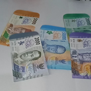 50Pcs Angpau Lebaran Karakter Uang Mainan UK Medium isi 50 Lembar