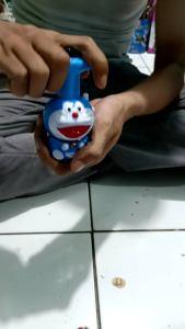 Mainan viral gangsing superhero otomatis berlampu dan bermusik sesuai video