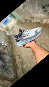 SEPATU RUNNING PRIA  HOKA ATR 7