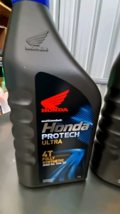 น้ำมันเครื่องสังเคราะห์ Honda สำหรับรถเกียร์ธรรมดา มี 2 ความหนืด 10W-30  10W-40