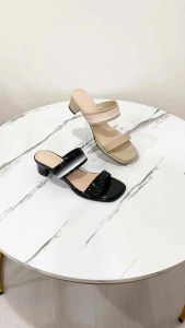 Brevinni Yue Slip On Block Heels Sandal || Sepatu Tapak Tahu || Sandal Slip On Tapak Tahu Wanita || Sepatu Block Heels Wanita Slip On Tapak Empuk Anti Slip || Sepatu Heels Slip On Glossy