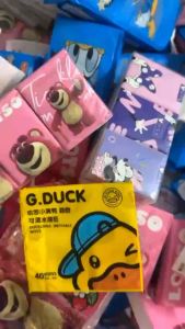 Khăn ướt mini Gấu dâu Lotso dễ thương [1 túi gồm 8gói]