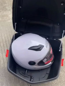 Thùng Đựng Đồ Phía Sau Xe MáyXe Điện - Cốp Xe Máy Mẫu Mới 2025