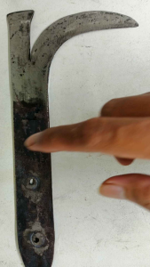 Angkos Pisau Galah & Sosrok: Peralatan Pertanian Kelapa Sawit