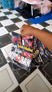 Paket Isi 6 Kaos: Desain Unik dan Viral untuk Pria & Wanita