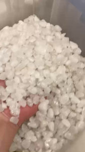 1kg đá vụn thach anh trắng tự nhiên đã mài nhẵn bóng hạt 1-1.2cm