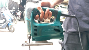 Mesin Gergaji Jigsaw Berkualitas Makita 4327M (BEKAS)