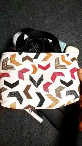 Tas kosmetik serbaguna bahan kanvas tempat make up masuk hp