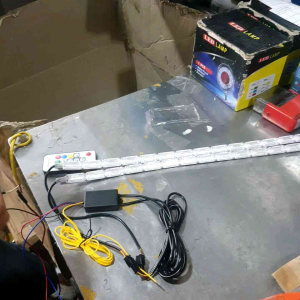 cặp led mý hạt dài 50cm chung 12v 24v có điều khiển đổi màu cực chất gắn mí gắn gương xe tải xe hơi. có lip thực tế