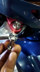 อารัตน์นอตซิ่ง น็อตสลักเบรค wave ลายวงล้อ สแตนเลส304 ขัดเงาฉ่ำๆ ราคาต่อ1ชุด