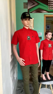 Merah cabe Kemeja polos couple ayah dan anak lengan pendek warna MERAH CABE