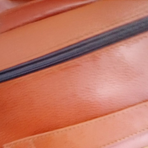 Tas Henbek Kulit: Tas Desain Modern & Multifungsi