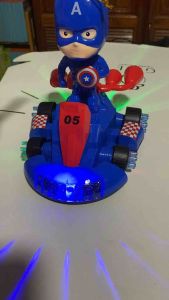 Đèn trung thu Xe đội trưởng Mỹ Captain America có nhạc âm thanh động cơ. Đồ chơi siêu nhân anh hùng avenger