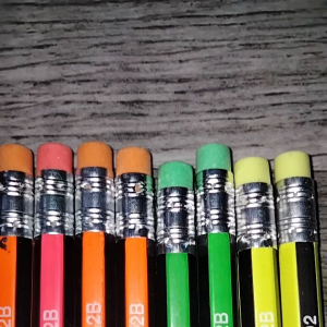 PENSIL JOYKO PER 1 PAK ISI 12 PCS