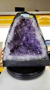Natural Brazil High Gred Amethyst Crystal Cave AA45