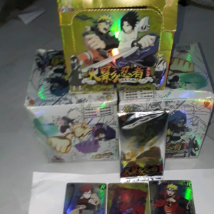 Một Páck có 5 thẻ bài hình Naruto kích thước 8.2 x 6.2 cm in 2 mặt bằng nhựa và giấy bóng cứng rất đẹp