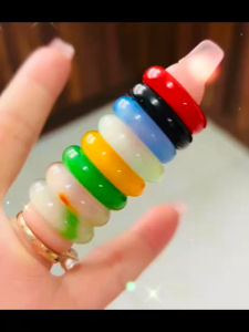 Nhẫn đá phong thuỷ tài lộc bản dẹt nhỏ nữ