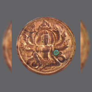 องค์จตุคามรามเทพ รุ่นจักรพรรดิมหาราช หลังพญาชิงชัย เนื้อไม้เทพธาโร ฝังหัวนะโม ขนาด 5.5ชม. ครับ รุ่น จักรพรรดมหาราช วัดท่ายายหนี พ.ศ. 2550 แท้รับประกัน #4806