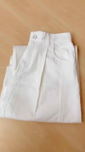 Kaos Crop Stripe Wanita: Pilihan Tepat untuk Acara Sehari-hari