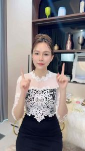 K398 : เดรสสั้นคอกลมลูกไม้ซีทรูช่วงบน